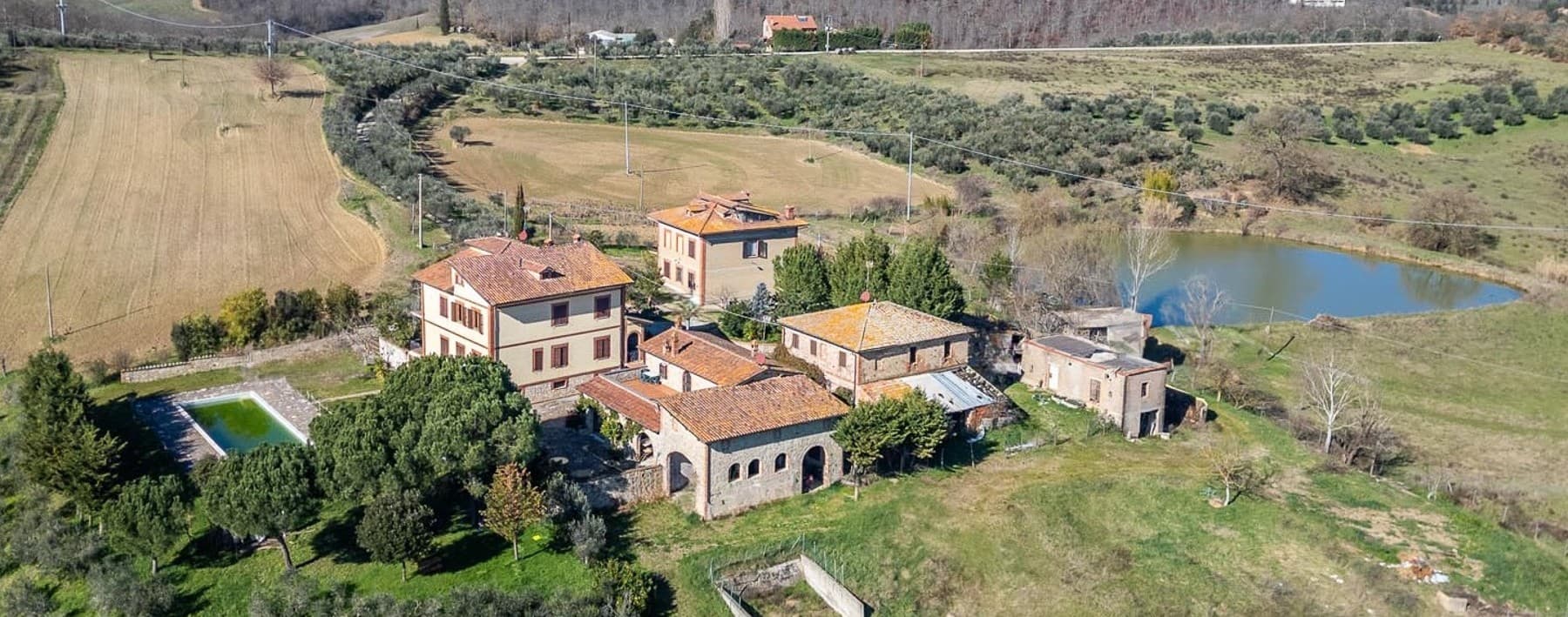 Agriturismo in Toscana, oasi tra vigne e ulivi