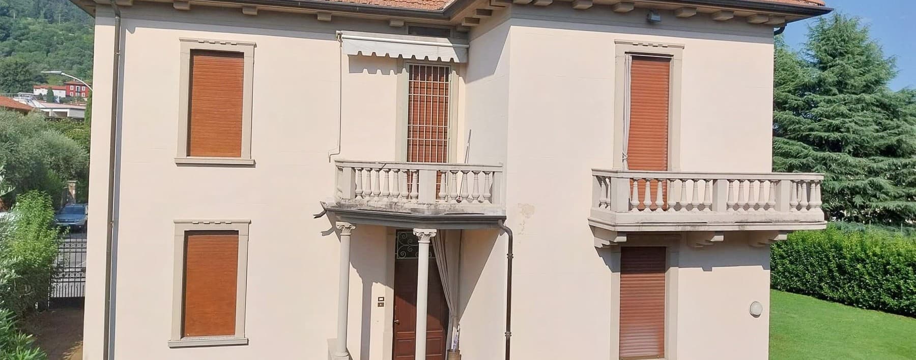 Villa storica a Salò, charme sul Lago di Garda