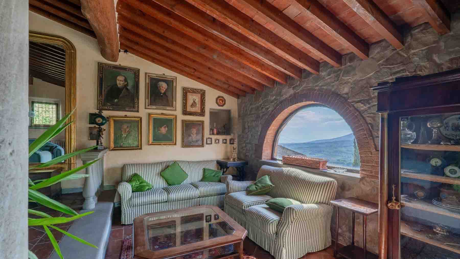 Colonica storica immersa nelle colline di Fiesole