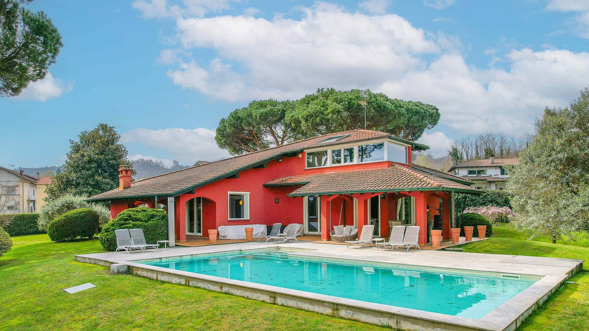 Charming Villa in Dormelletto, Piedmont