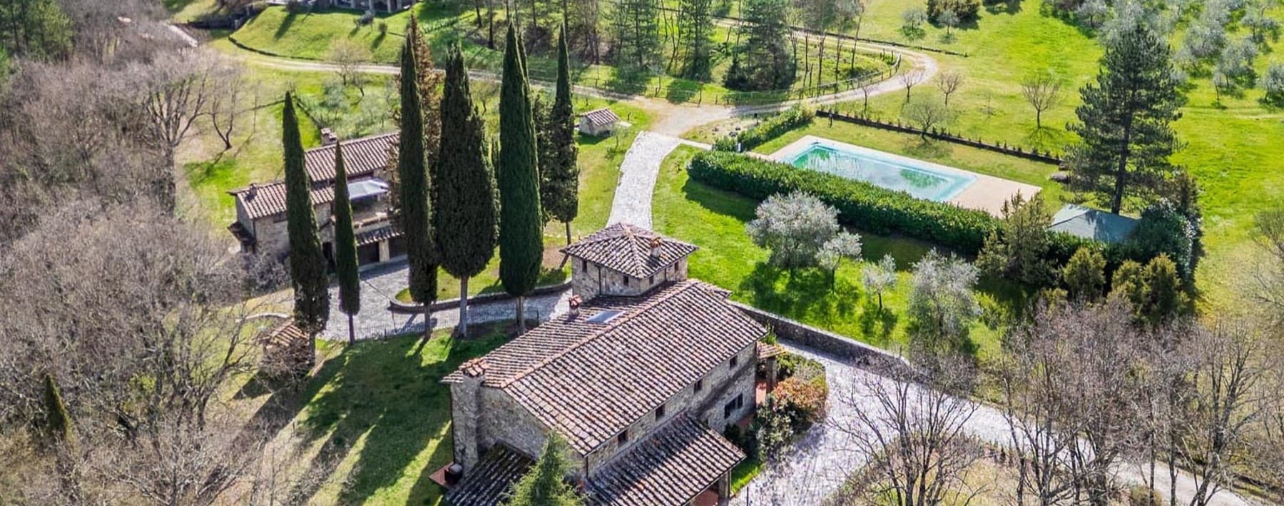 Casale in Toscana, Chiusi della Verna, 1070 mq di charme