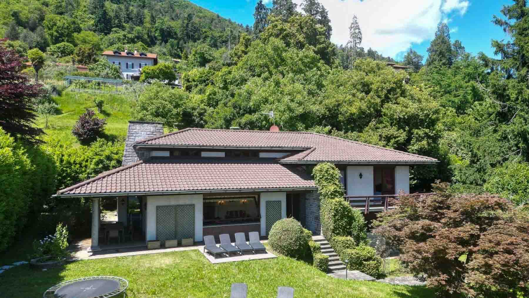 Villa in Ghiffa Overlooking Lake Maggiore, Piedmont