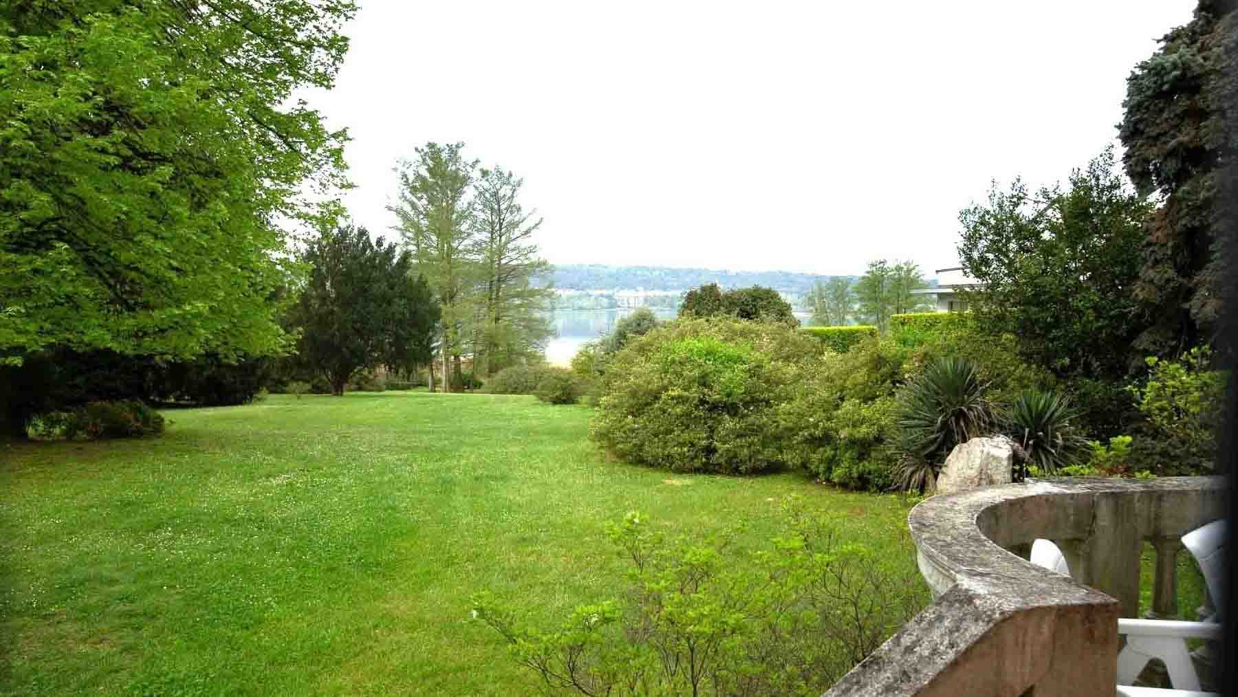 Elegant Villa in Leggiuno near Lake Maggiore