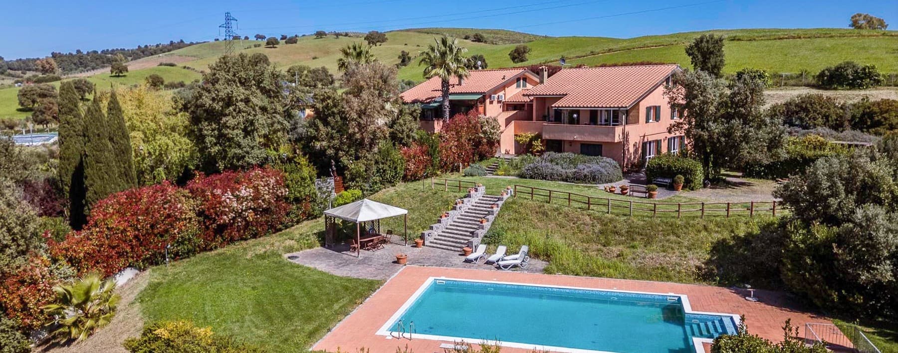Villa con ampio giardino e piscina a Grosseto, Toscana