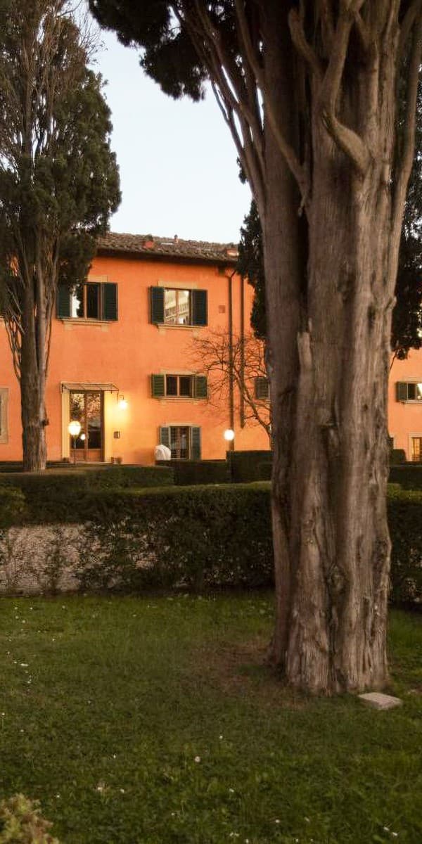 Villa storica nel cuore delle colline toscane