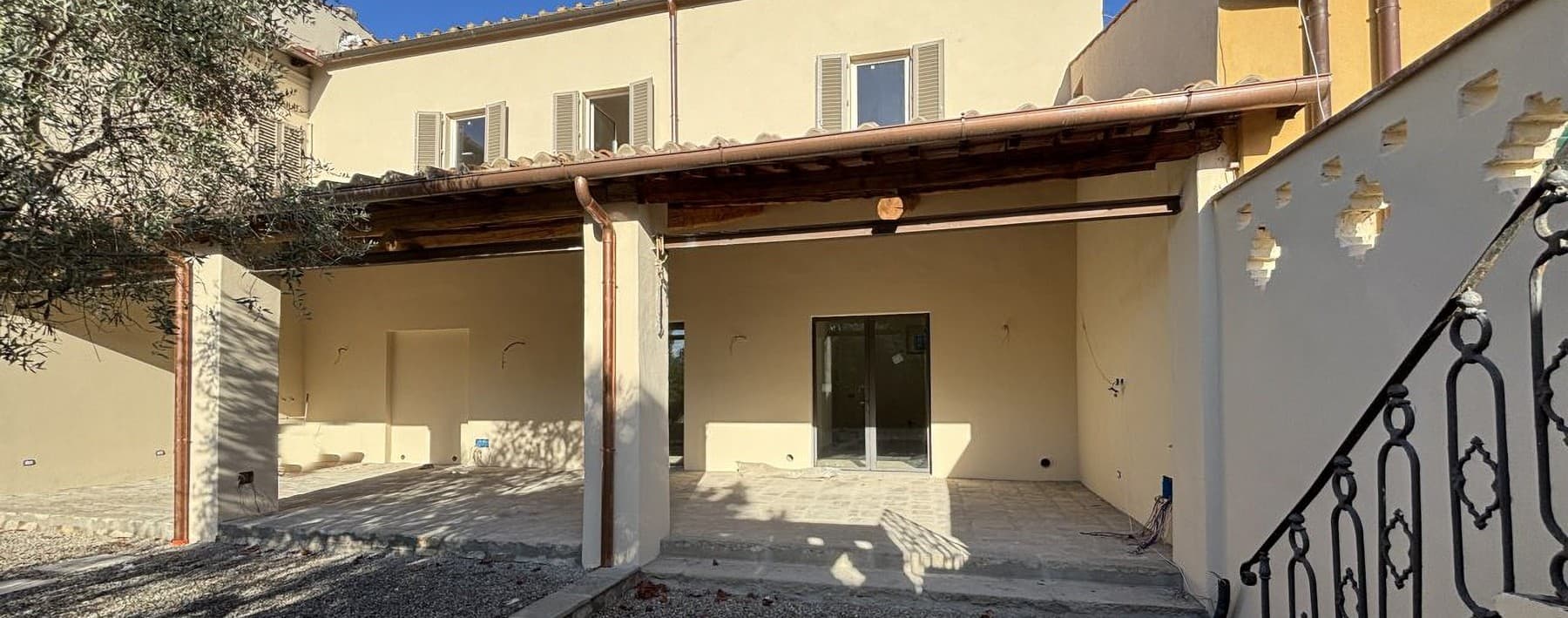 Villa elegante tra le colline di Firenze