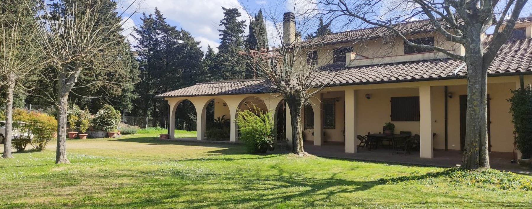 Villa esclusiva immersa nel verde a Carmignano, Toscana