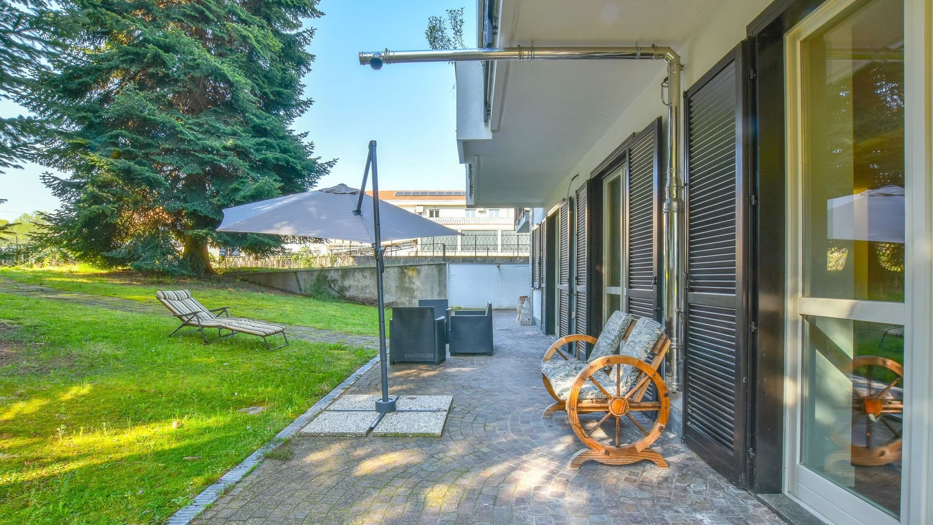 Villa prestigiosa a pochi passi dal Lago Maggiore