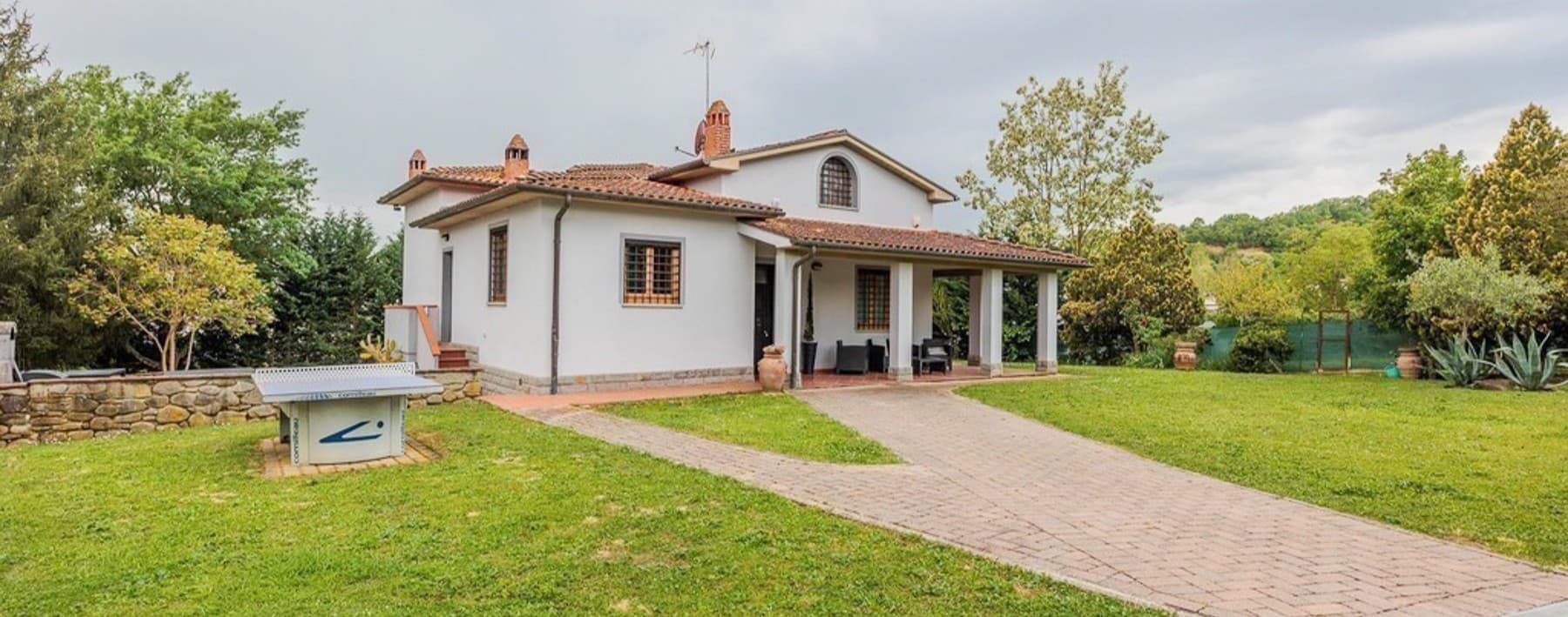 Villa ristrutturata con piscina a Terranuova Bracciolini