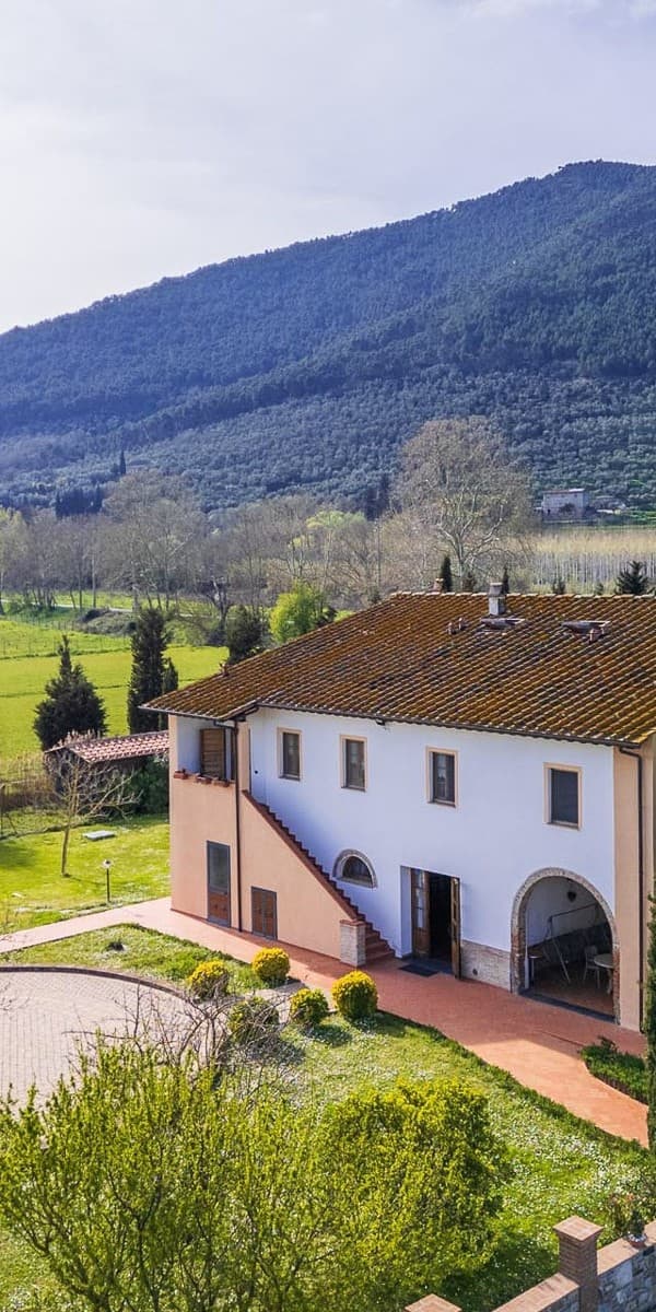 Villa spaziosa nella campagna toscana di Vicopisano