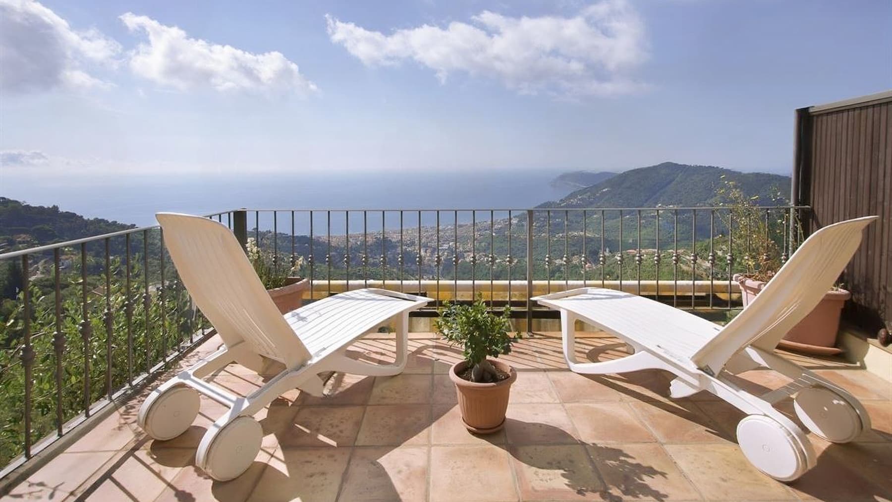 Villa esclusiva tra le colline di Alassio, 350 mq