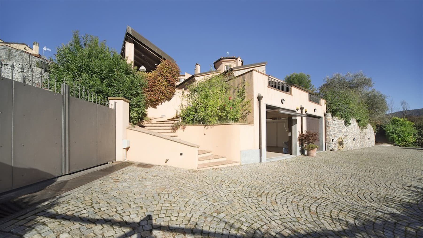 Charming Villa in Garlenda, Liguria