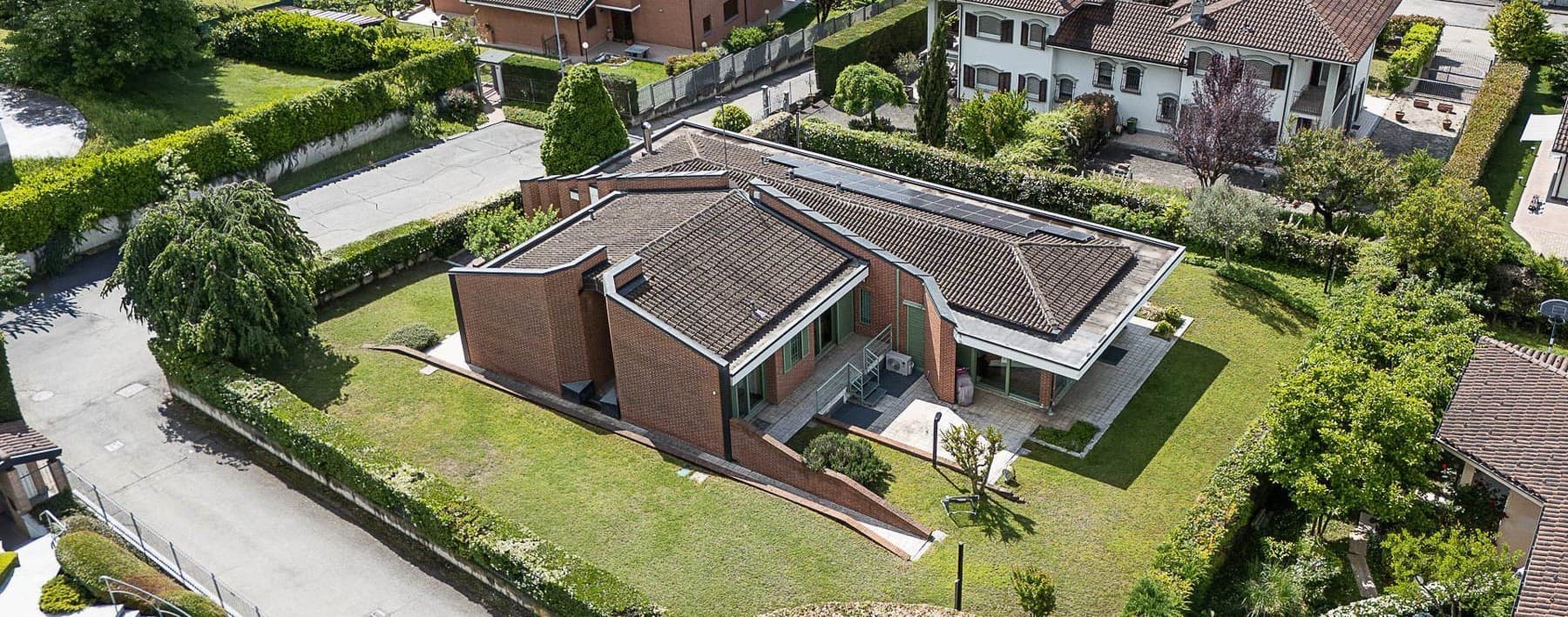 Contemporary Villa in Trofarello, Piedmont