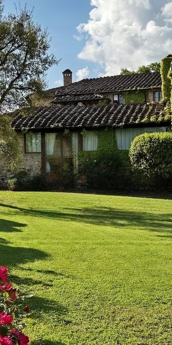 Villa con piscina a Chiusdino, cuore della Toscana