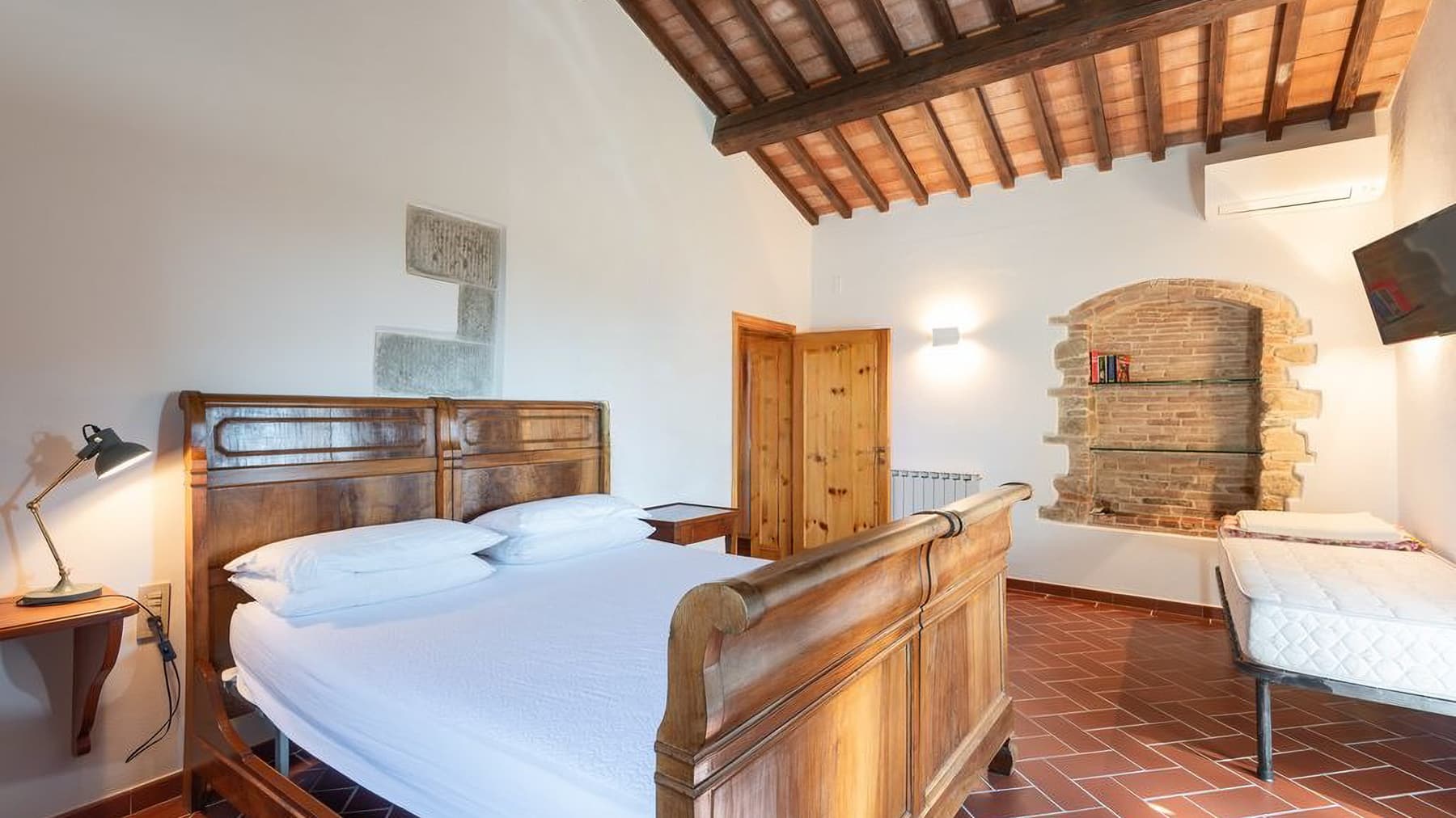 Elegant Villa in Vinci, Tuscany