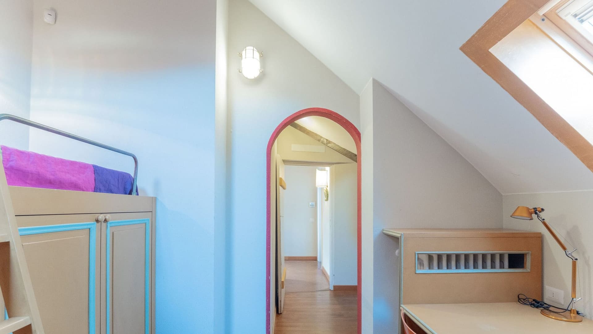 Villa Liberty sul Lago Maggiore a Porto Valtravaglia