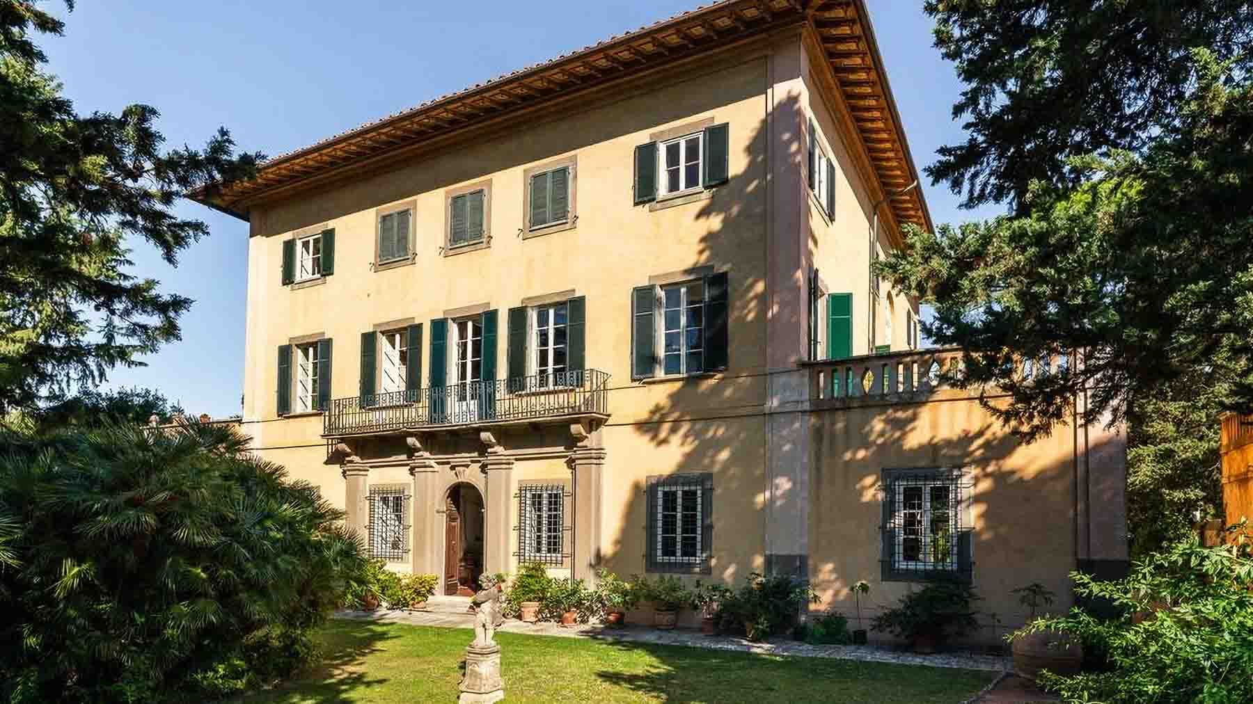 Elegant Villa in Lari's Tranquil Tuscan Hills