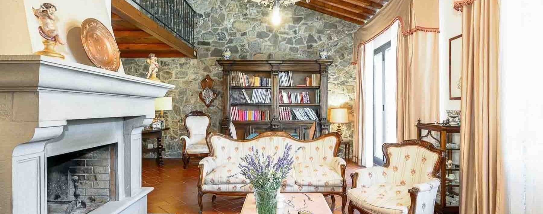 Villa a Fiesole: 1000 mq di fascino toscano