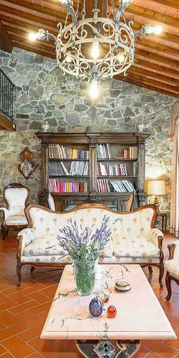 Villa a Fiesole: 1000 mq di fascino toscano