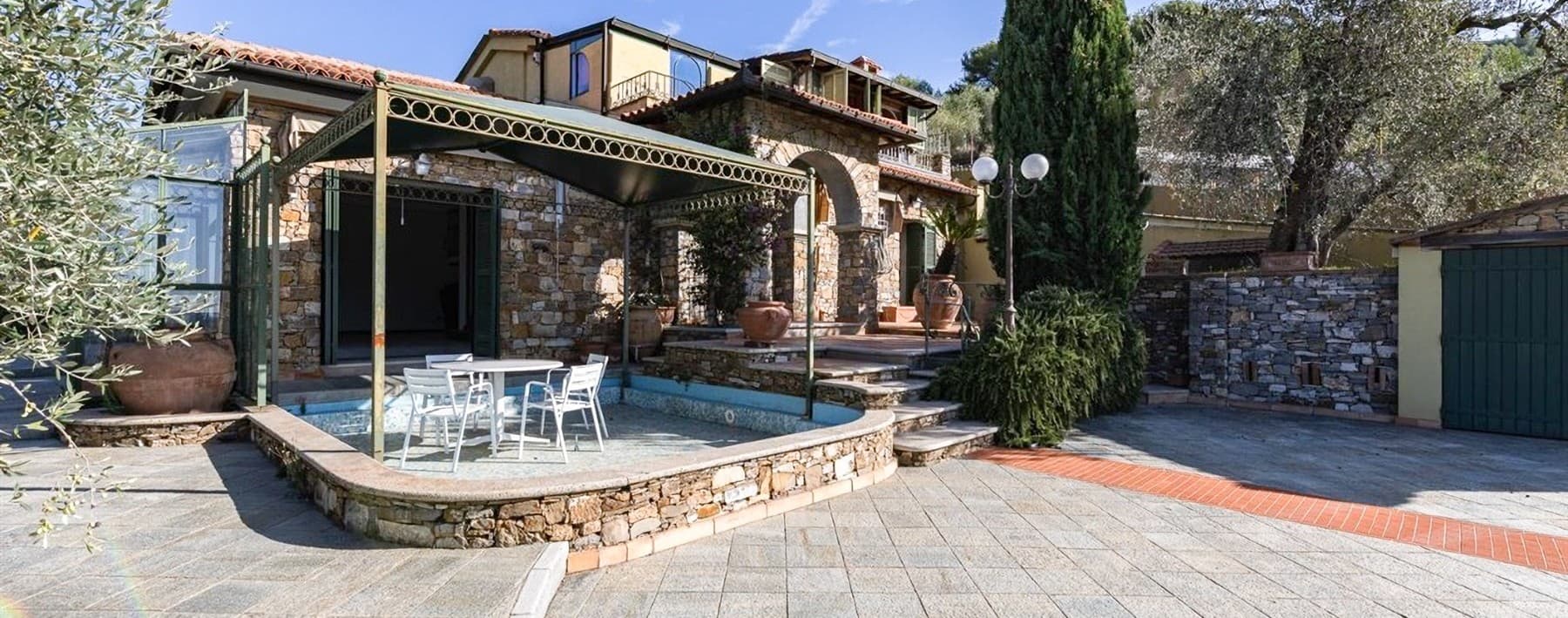Villa esclusiva a San Bartolomeo, 150 mq di eleganza