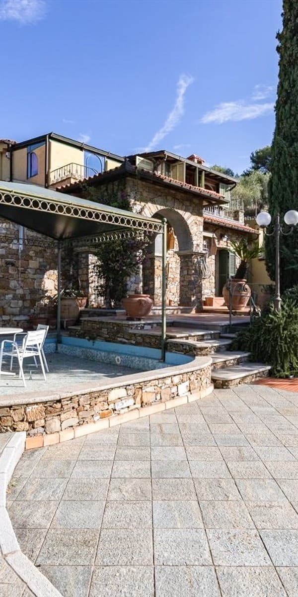 Villa esclusiva a San Bartolomeo, 150 mq di eleganza
