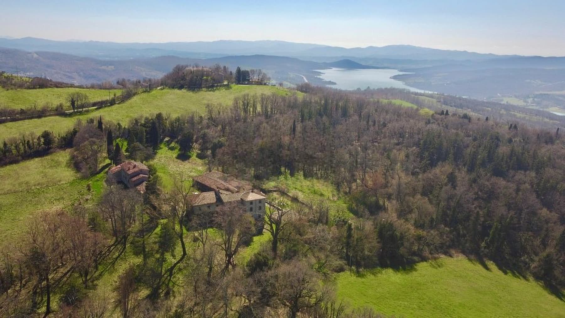Villa autentica nel verde di Pieve Santo Stefano, Toscana