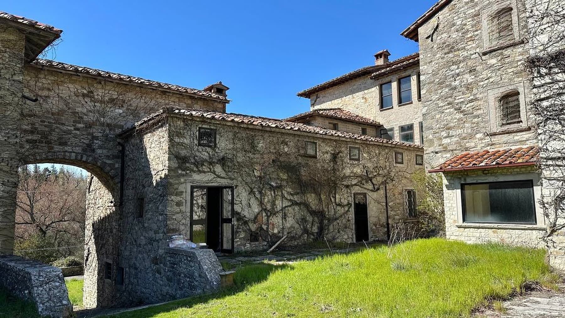 Villa autentica nel verde di Pieve Santo Stefano, Toscana