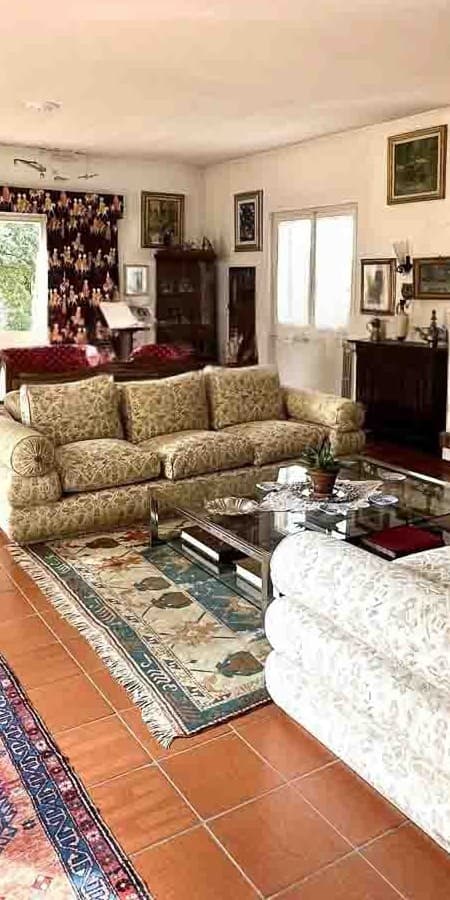 Villa elegante con giardino privato a Roma