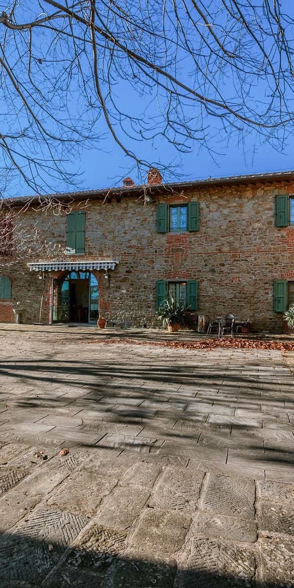 Casale storico a Reggello, Toscana con piscina ecologica