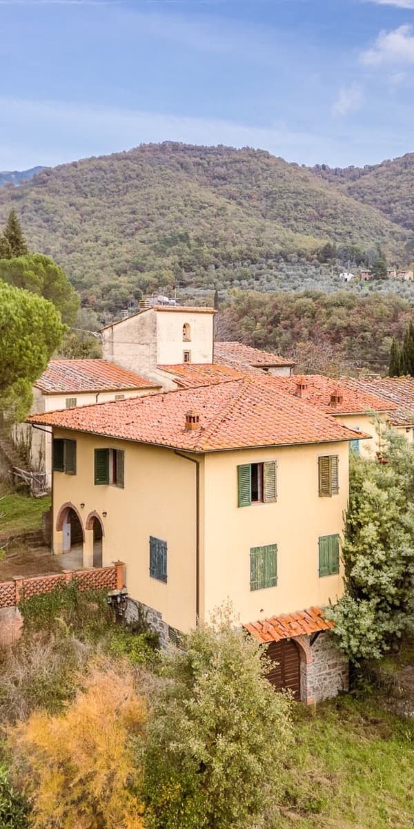 Casale Toscano con Vista Panoramica a Loro Ciuffenna