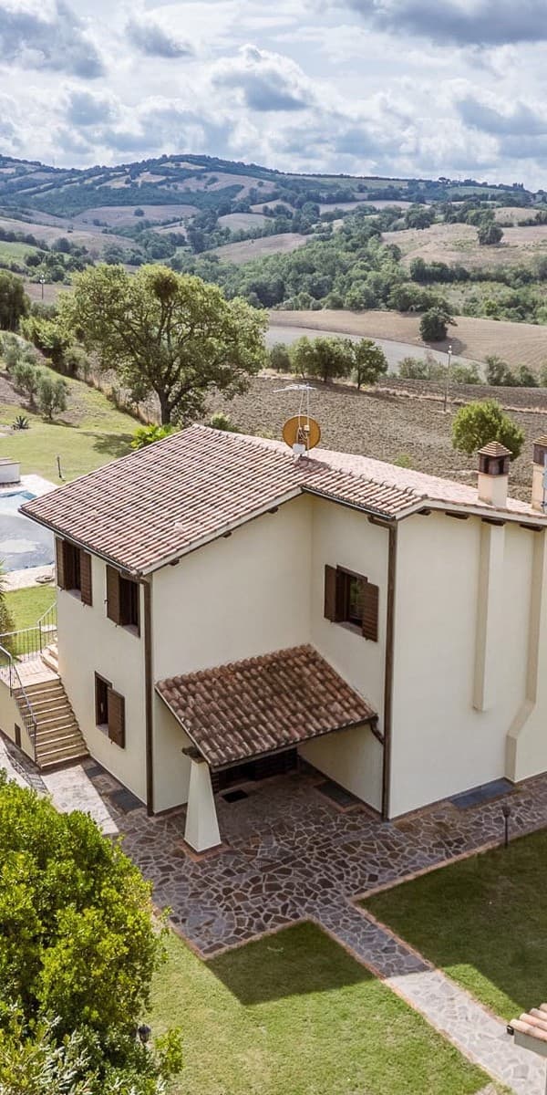 Casale in Toscana con piscina e vista mare a Manciano