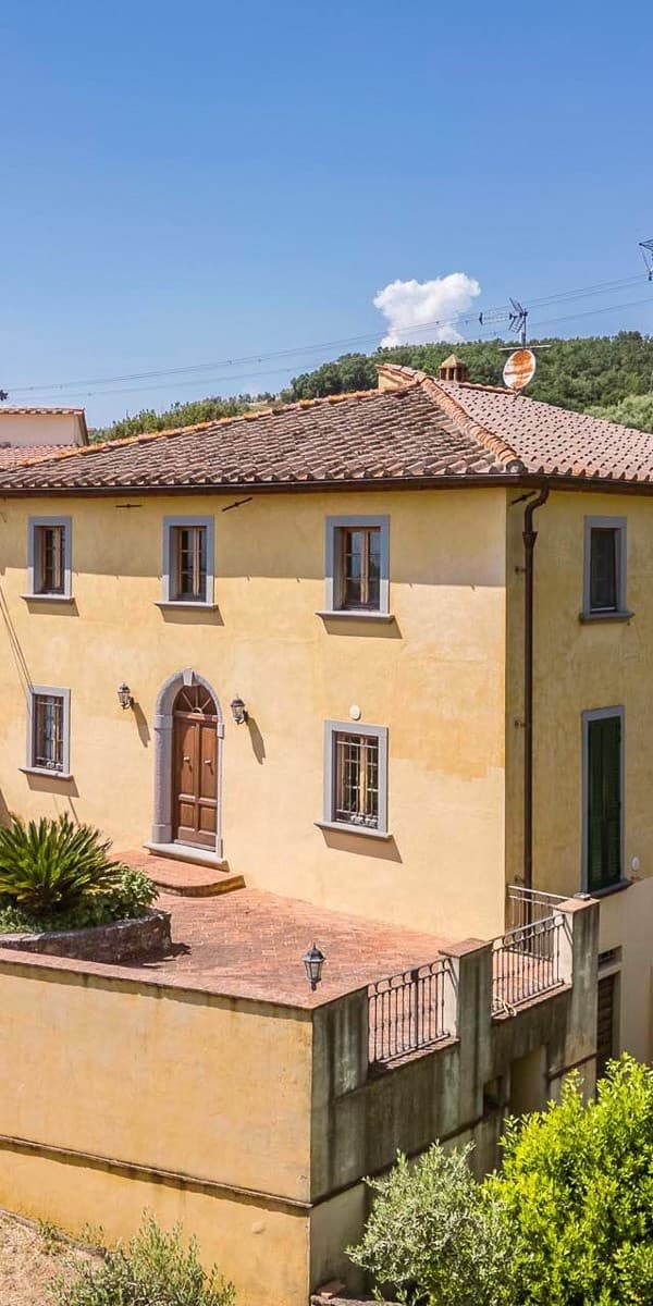 Casale storico a Lamporecchio, cuore della Toscana