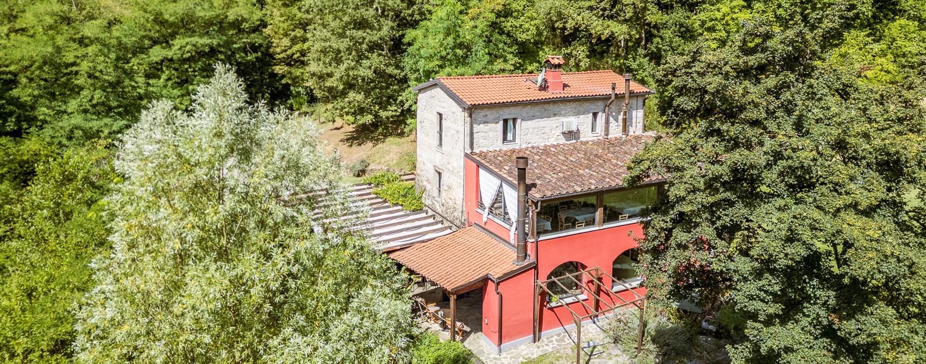 Casale storico ristrutturato nel cuore della Toscana