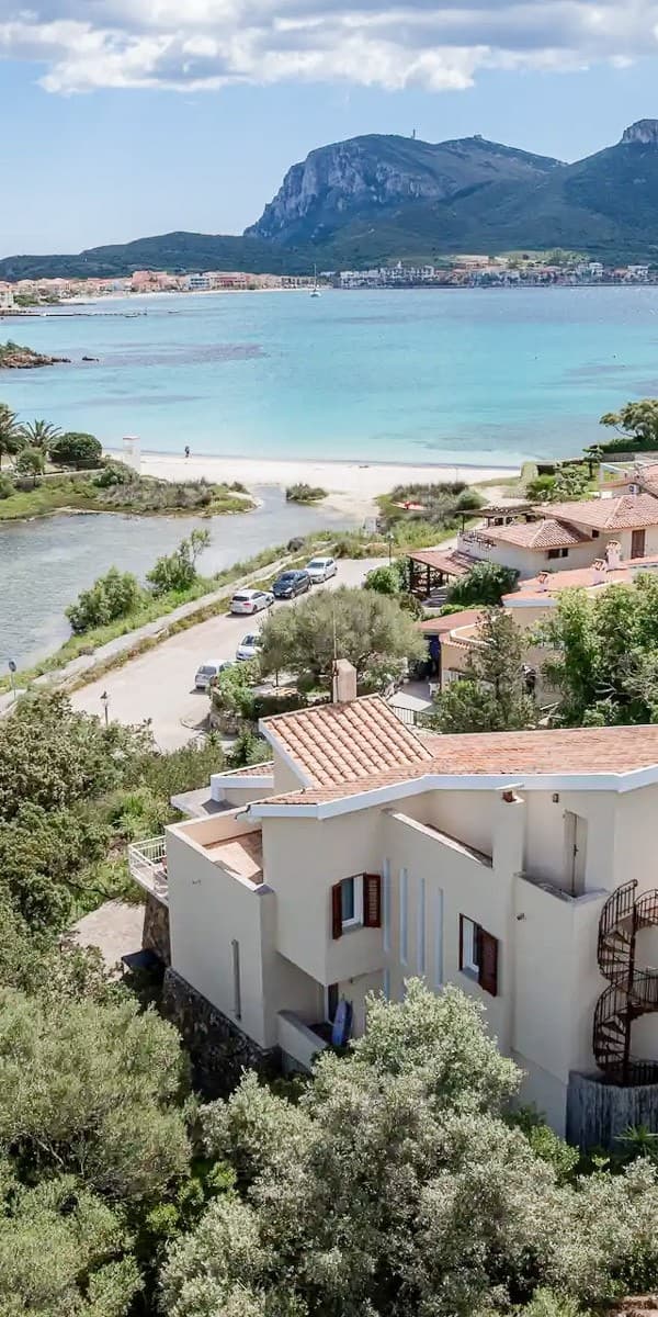 Villa elegante con vista mare a Golfo Aranci, Sardegna