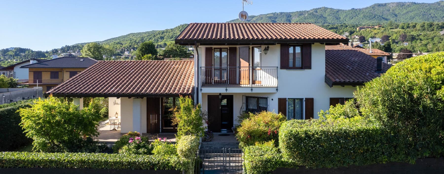 Elegant Villa in Gavirate, Near Lake Varese