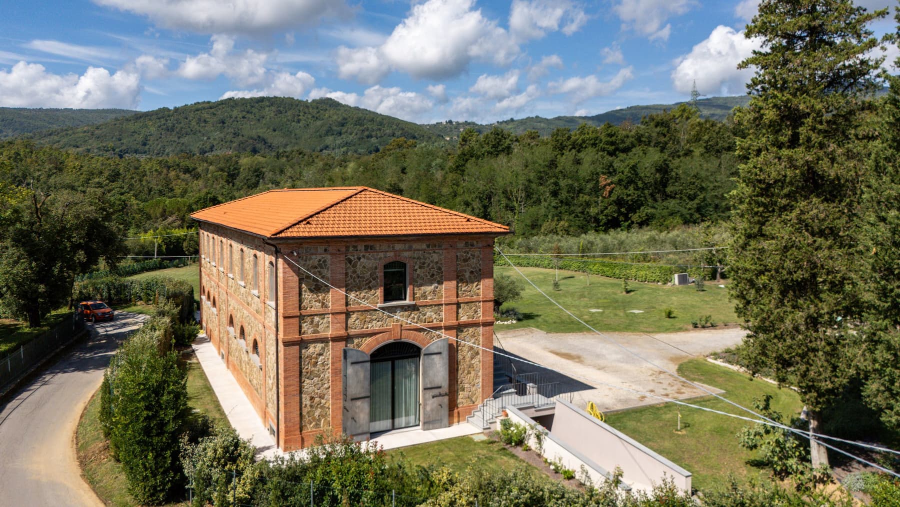 Spacious Villa in Pistoia, Tuscany with Large Garden