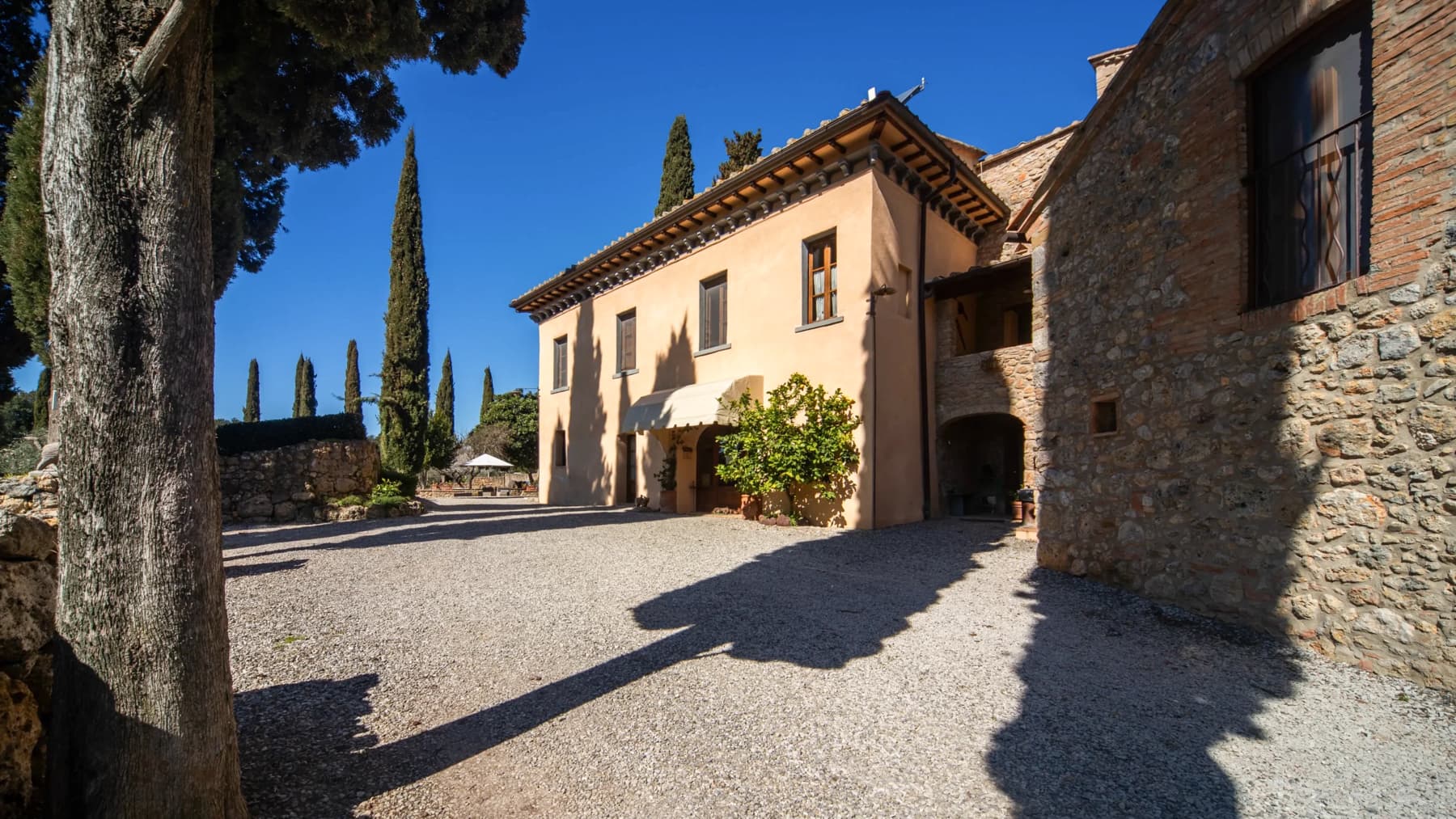 Expansive Villa Amidst Tuscan Countryside, San Gimignano