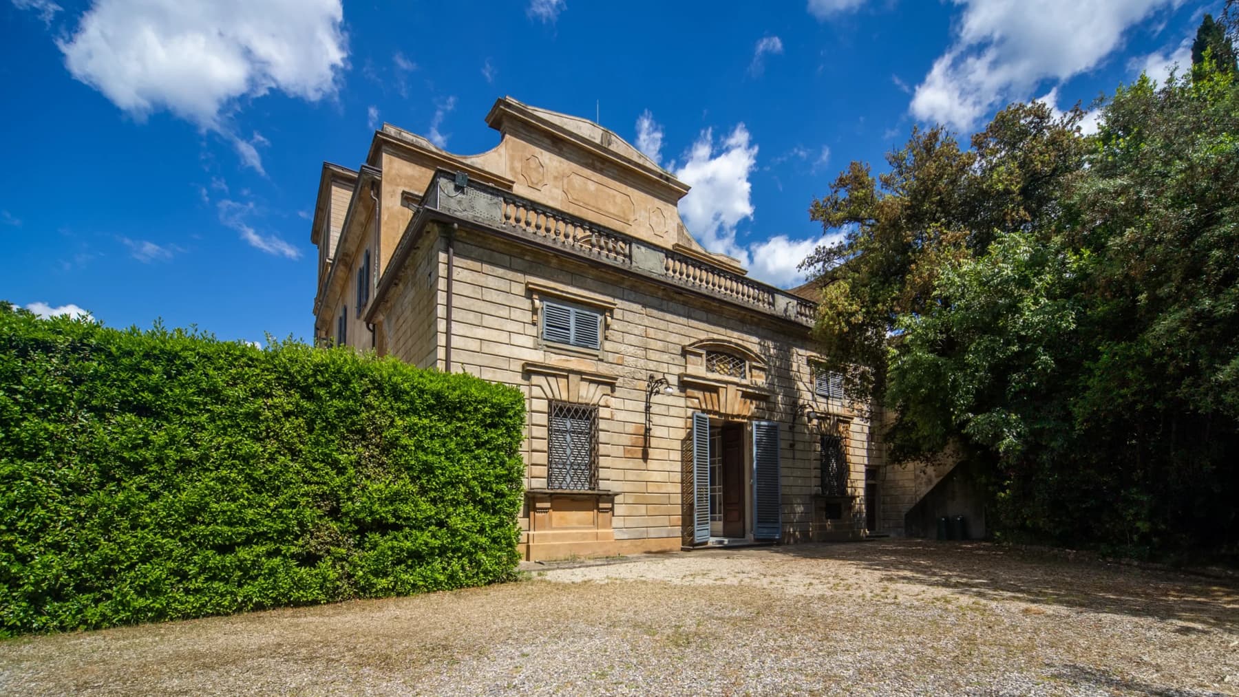 Historic Villa Amidst Florence's Tuscan Beauty