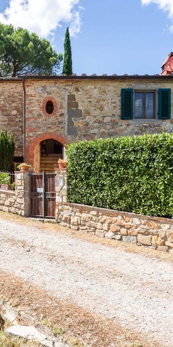 Villa indipendente con piscina nelle colline toscane