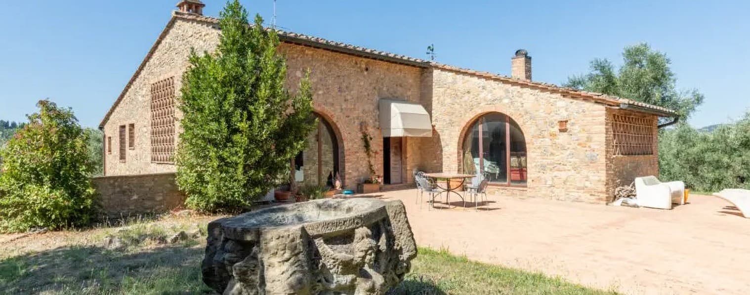 Casale panoramico a San Gimignano, cuore della Toscana