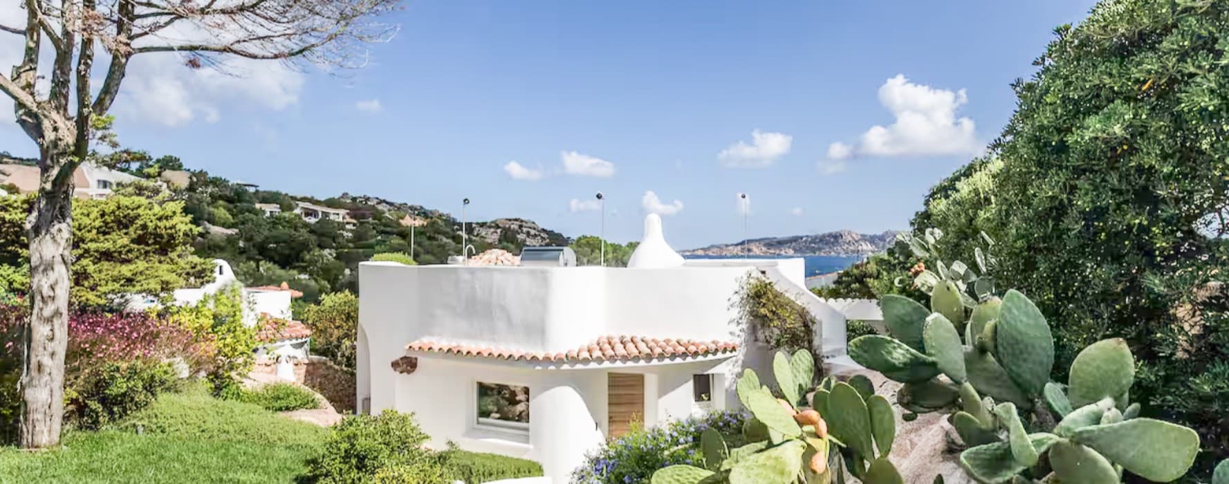Villa in Punta Sardegna, Embrace Sardinia's Charm