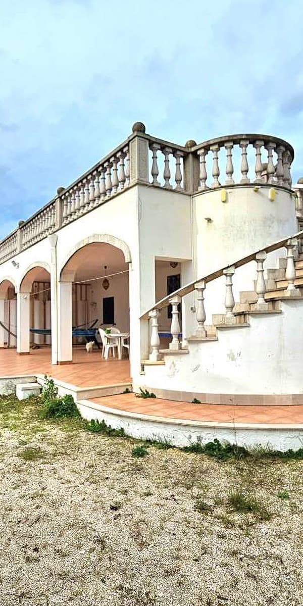 Villa signorile tra gli ulivi di Ostuni, Puglia