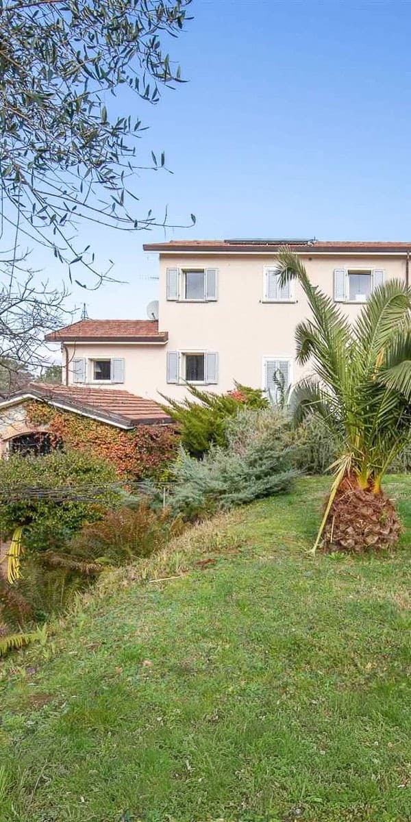 Elegant Villa on La Spezia's Hills, Liguria Charm