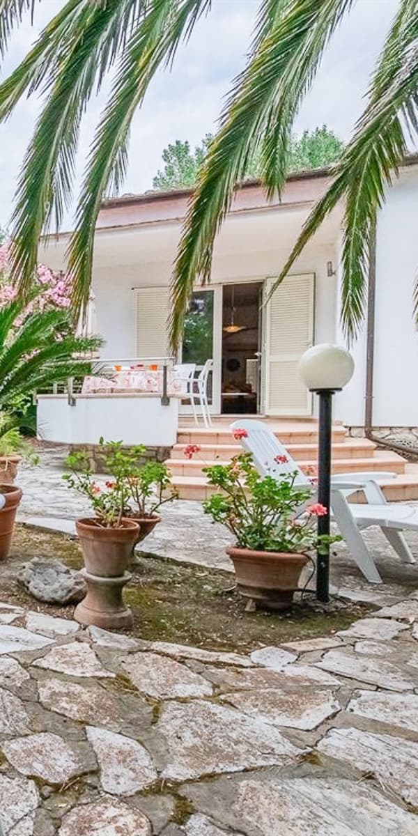 Charming Villa in Lacona, Tuscany