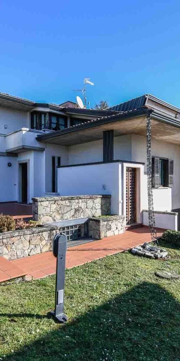 Elegant Villa with Garden in Rovato, Lombardy