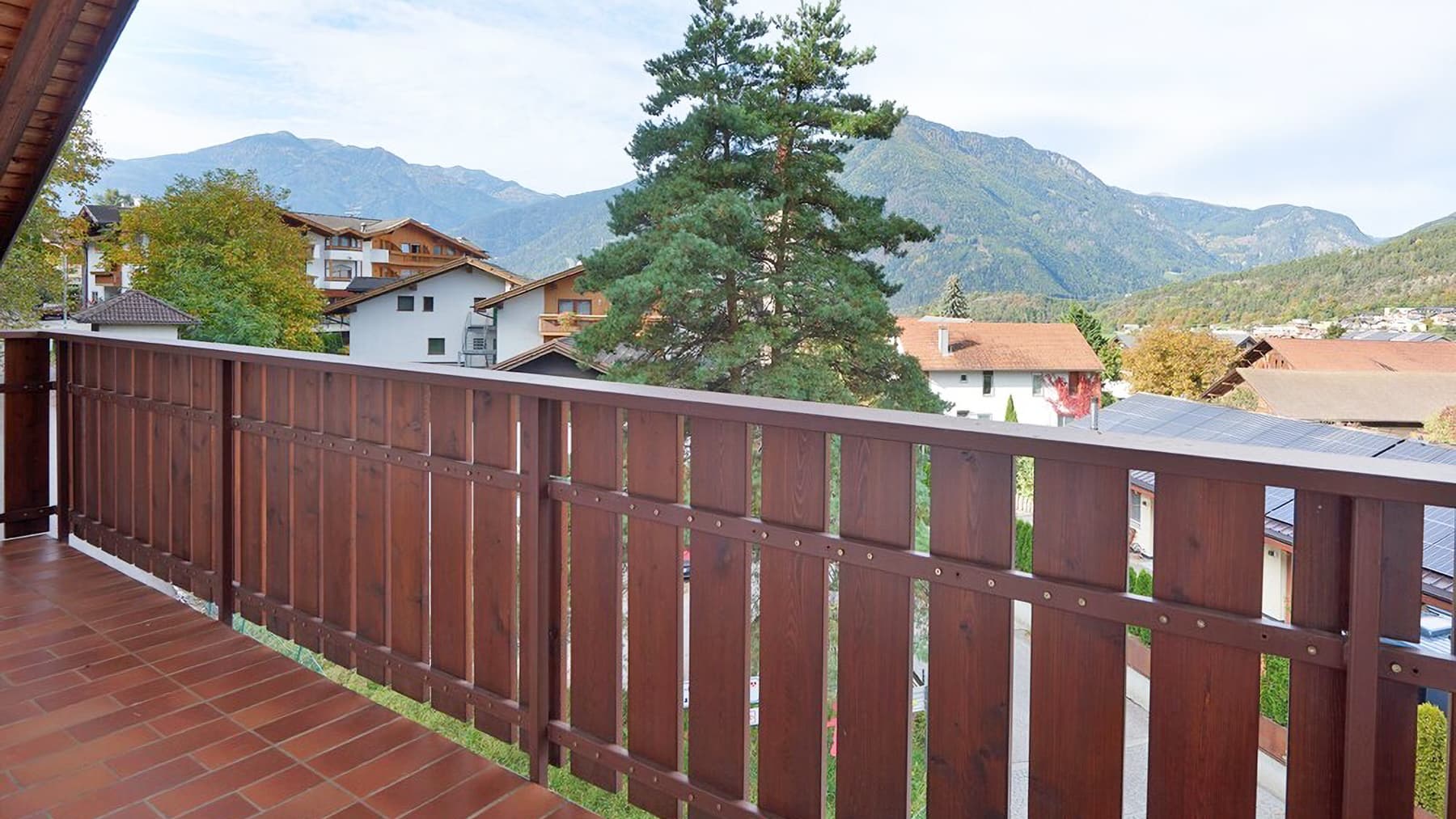 Villa a Sciaves con giardino privato e ampio patio