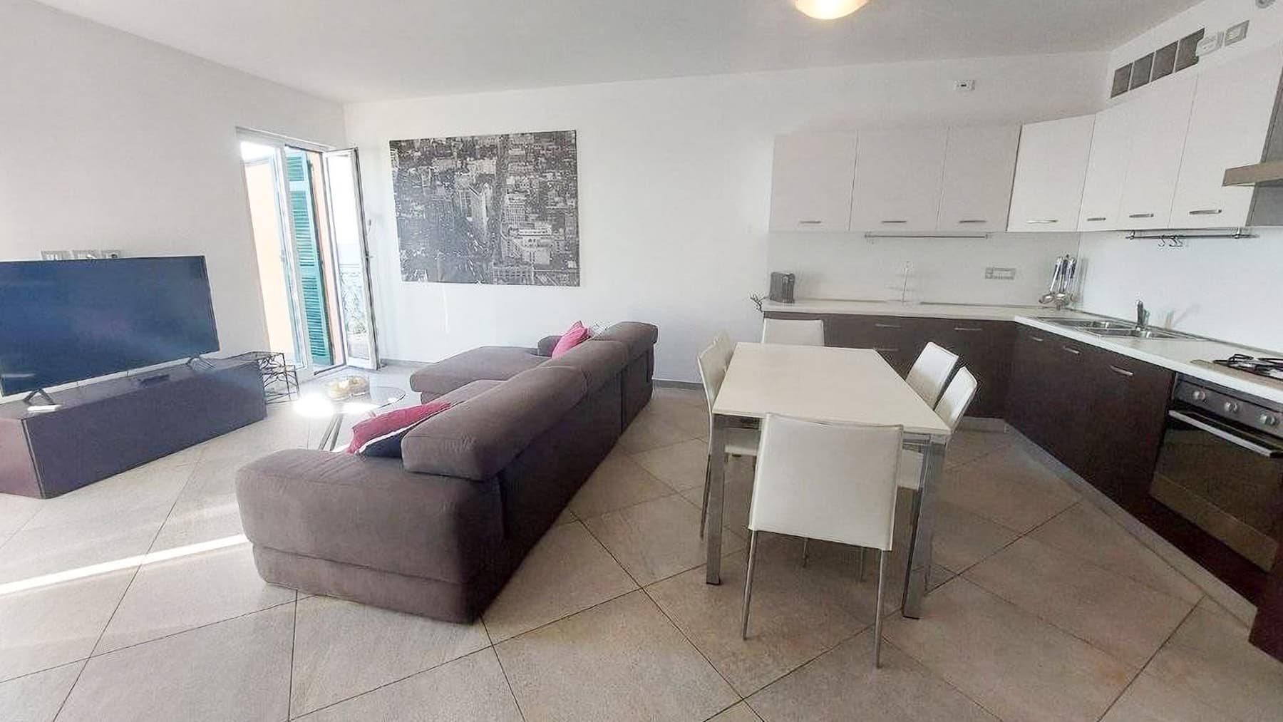 Elegant Apartment in Loano, Liguria by the Sea