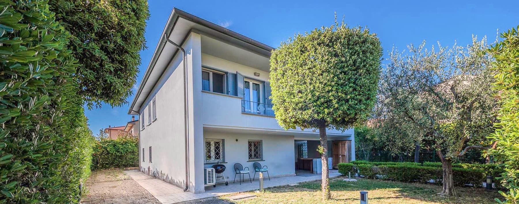 Charming Villa in Cecina, Heart of Tuscany