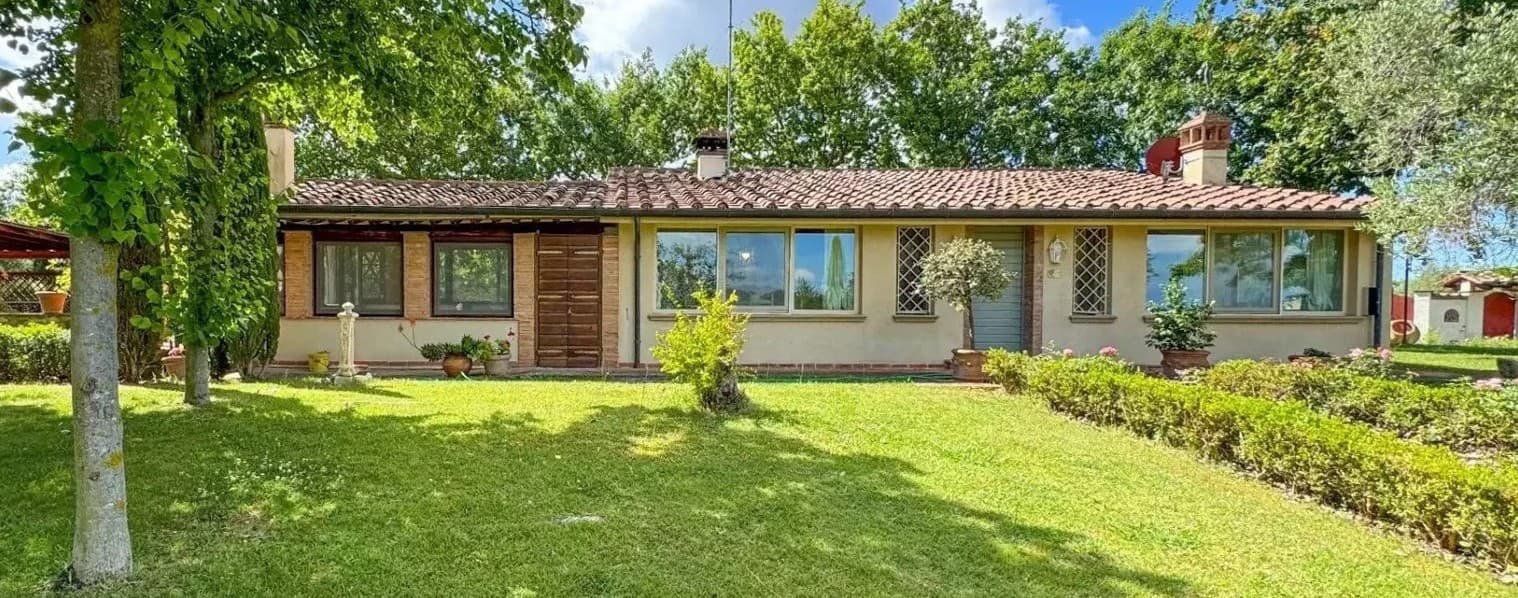 Casale Toscano con Piscina e Giardino, Pisa