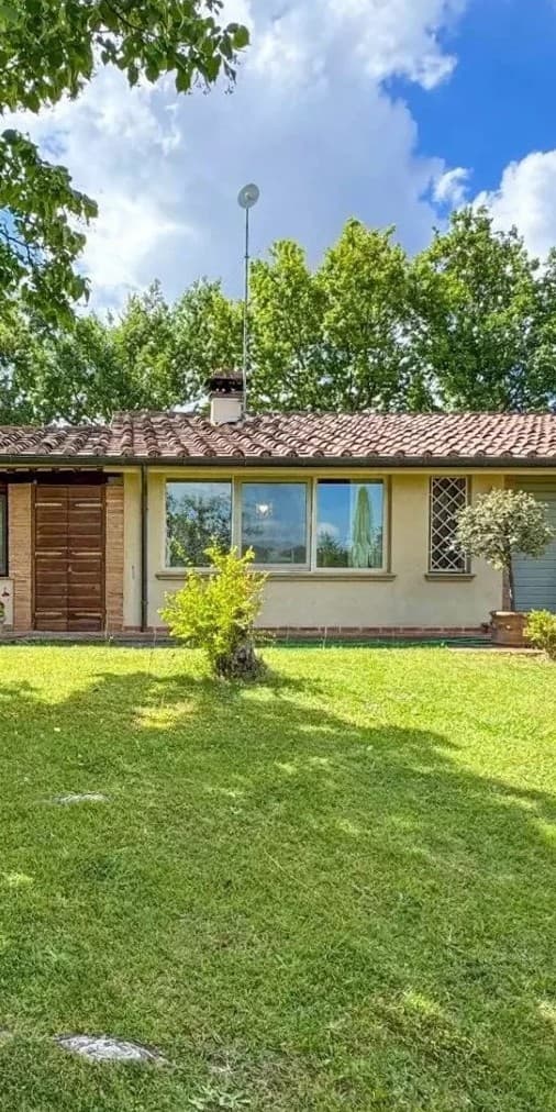 Casale Toscano con Piscina e Giardino, Pisa